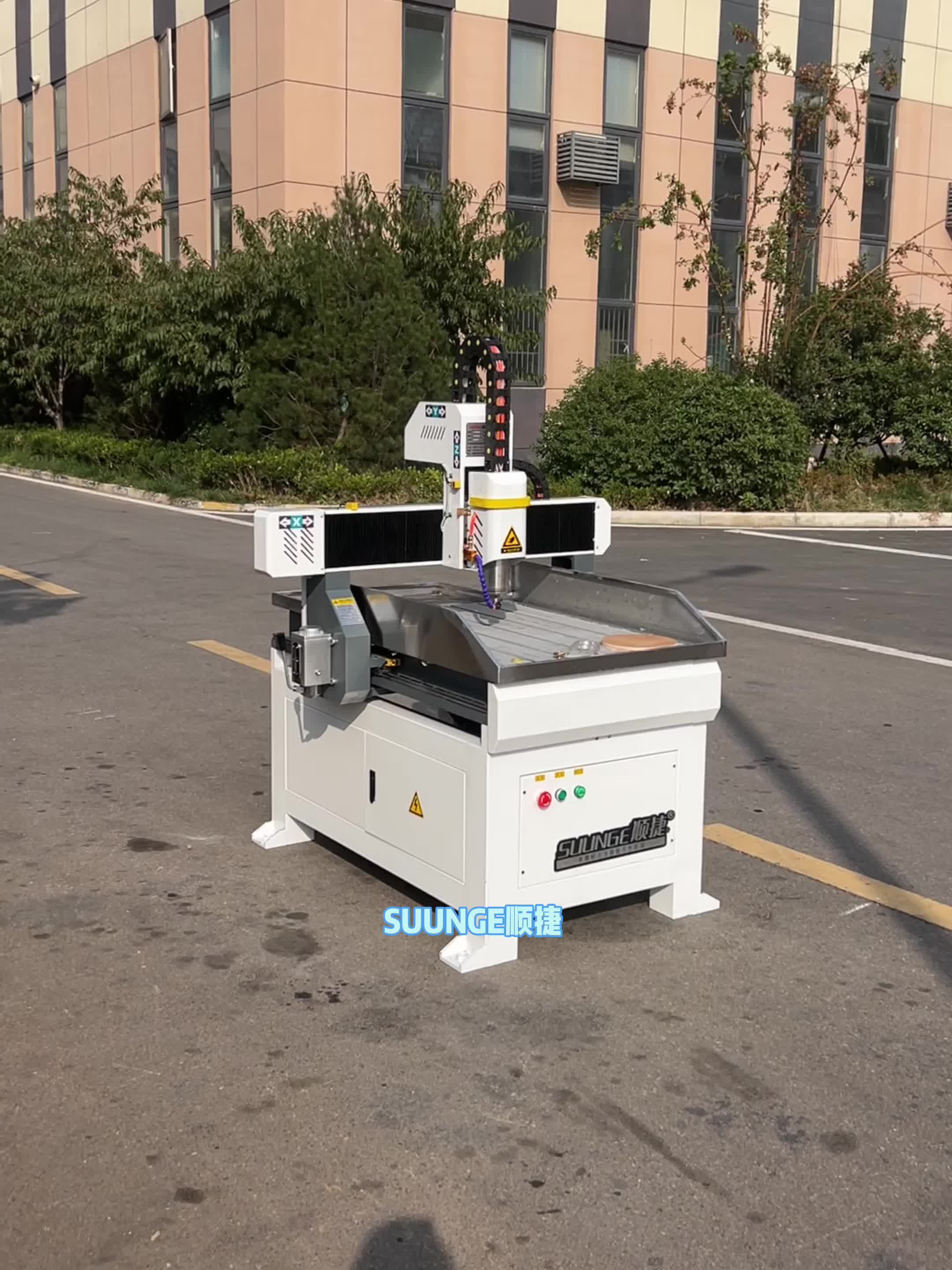 濟南順捷數控中小型多功能雕刻機,適用于金屬木材石材塑料等多重材料